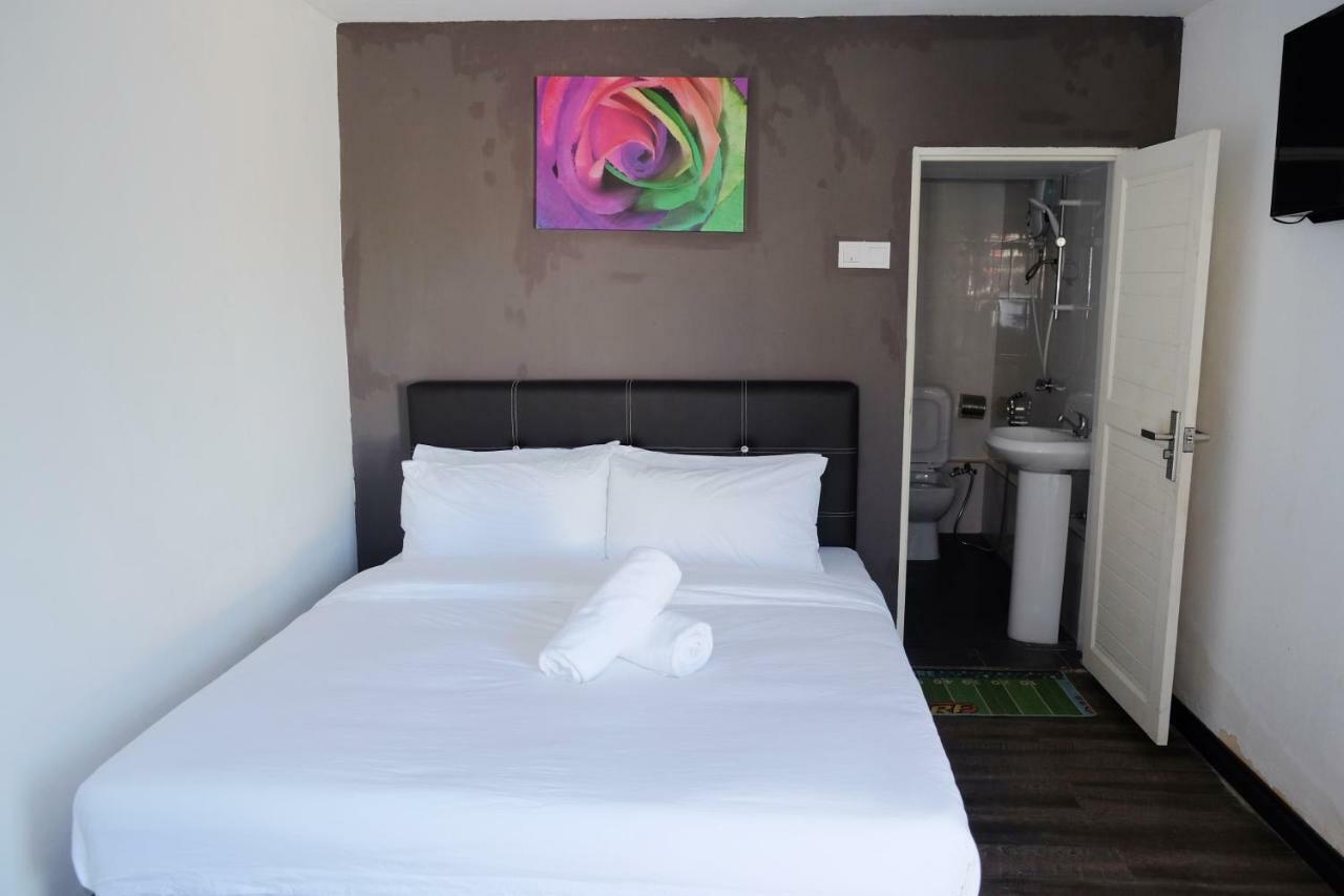 קוצ'ינג Natol Homestay - London מראה חיצוני תמונה
