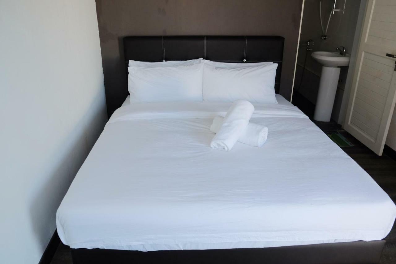 קוצ'ינג Natol Homestay - London מראה חיצוני תמונה