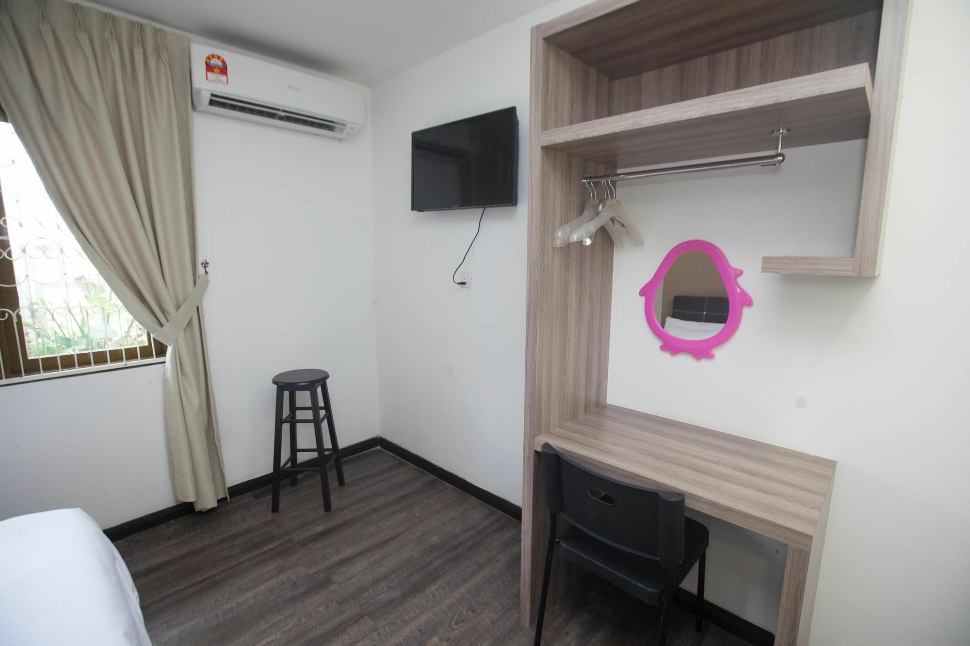 קוצ'ינג Natol Homestay - London מראה חיצוני תמונה